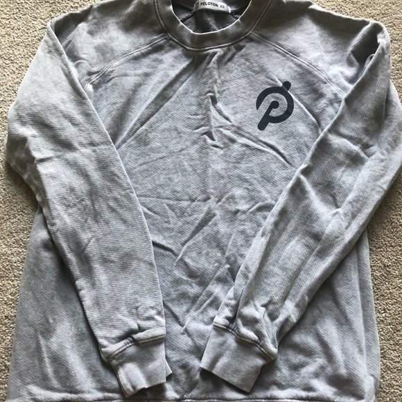 Peloton Tops - Peloton oversized sweatshirt